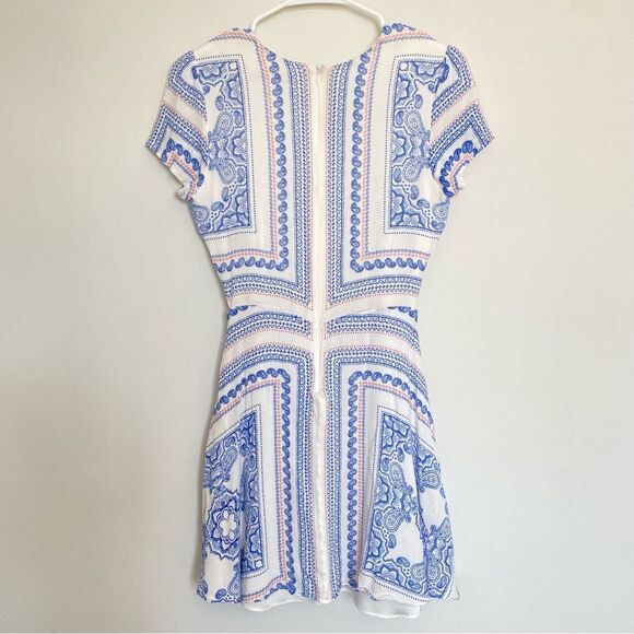 Lovers and Friends Cassidy Mini Dress Bella Scarf Print V-Neck Blue White Small - Picture 8 of 12